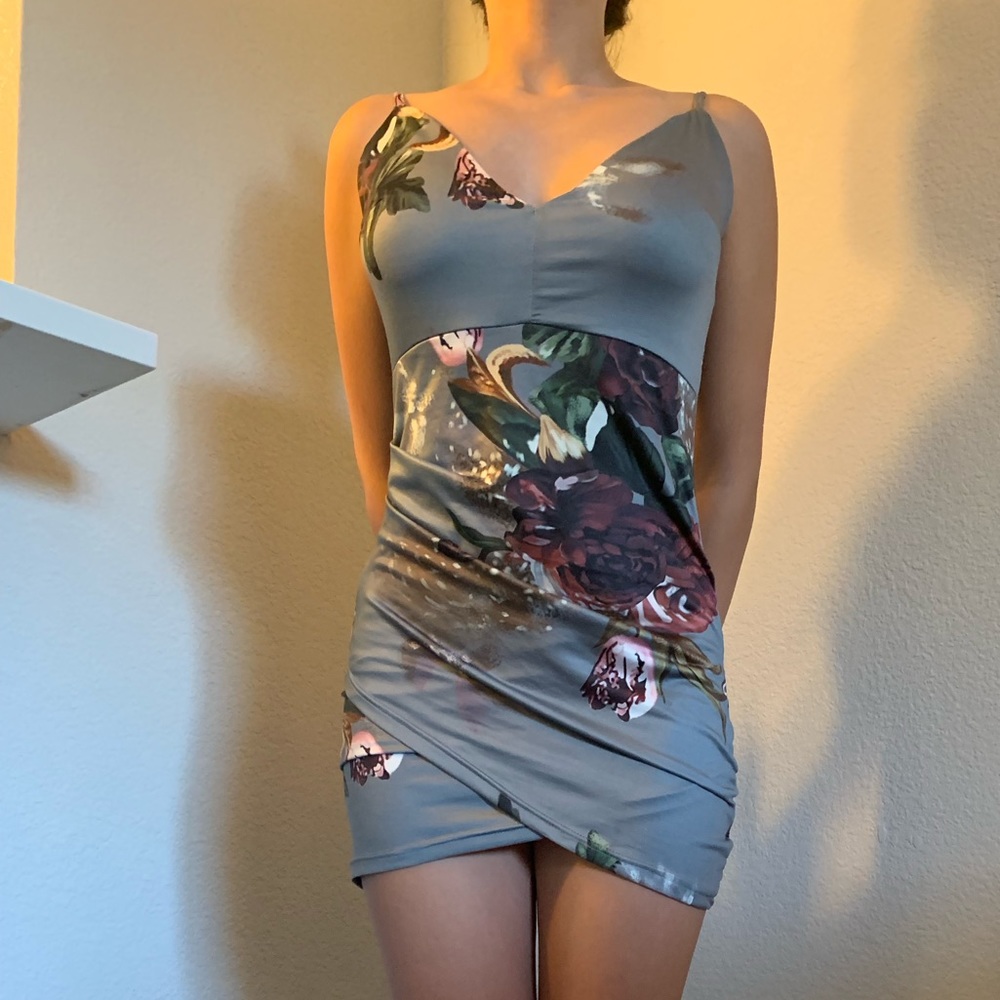 Super cute and sexy mini dress 🤩